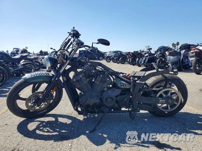 Trzecie zdjęcie samochodu z tyłu: 2015 YAMAHA XVS1300 CU VIN:JYAVP33E6FA012176 - miniatura