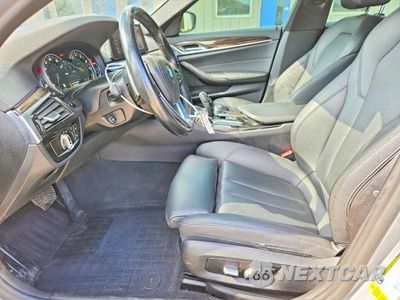 Zdjęcie 7 z 12 samochodu: 2019 BMW 530 I VIN:WBAJA5C56KBX86641 - miniatura