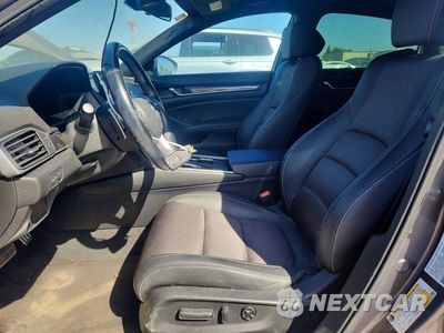 Zdjęcie 7 z 12 samochodu: 2020 HONDA ACCORD SPORT VIN:1HGCV1F38LA066950 - miniatura