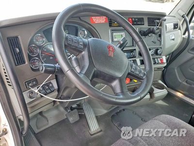Zdjęcie 8 z 13 samochodu: 2019 KENWORTH T680 SEMI TRUCK VIN:1XKYA48X0KJ297023 - miniatura