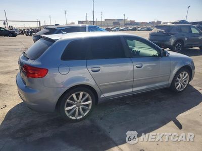 Trzecie zdjęcie samochodu z tyłu: 2010 AUDI A3 PREMIUM VIN:WAUBEBFM4AA115936 - miniatura