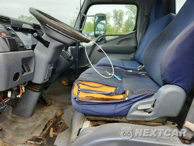 Zdjęcie 7 z 13 samochodu: 2010 MITSUBISHI FUSO SPRAYER TRUCK VIN:JL6BBD1S7AK003596 - miniatura