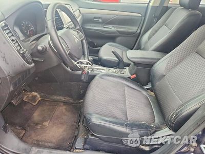 Zdjęcie 7 z 13 samochodu: 2015 MITSUBISHI OUTLANDER SE VIN:JA4AZ3A30FZ010501 - miniatura