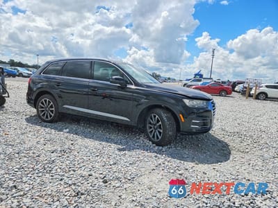 Czwarte zdjęcie samochodu z boku: 2017 AUDI Q7 PREMIUM PLUS VIN:WA1LAAF70HD013270 - miniatura