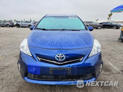 Piąte zdjęcie samochodu w środku: 2013 TOYOTA PRIUS V THREE VIN:JTDZN3EU7D3235943 - miniatura