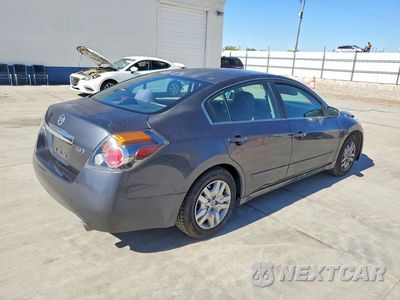Trzecie zdjęcie samochodu z tyłu: 2012 NISSAN ALTIMA 2.5 VIN:1N4AL2AP2CN509720 - miniatura