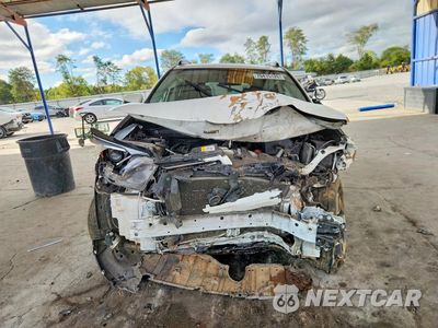 Piąte zdjęcie samochodu w środku: 2018 TOYOTA RAV4 XLE VIN:JTMWFREV4JJ170651 - miniatura