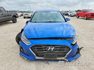 Piąte zdjęcie samochodu w środku: 2018 HYUNDAI SONATA SE VIN:5NPE24AF4JH600762 - miniatura