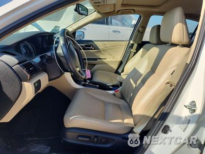 Zdjęcie 7 z 12 samochodu: 2016 HONDA ACCORD EXL VIN:1HGCR2F8XGA112595 - miniatura