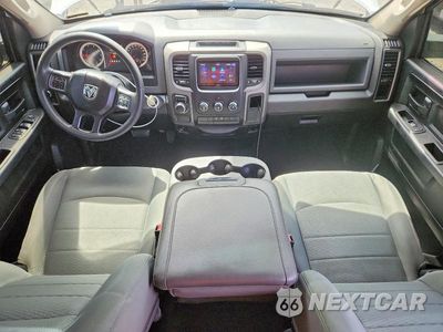 Zdjęcie 8 z 12 samochodu: 2018 RAM 1500 ST VIN:1C6RR6FG6JS275499 - miniatura