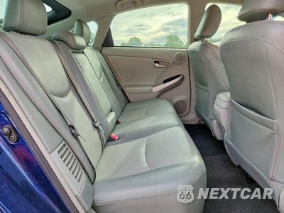 Zdjęcie 11 z 13 samochodu: 2012 TOYOTA PRIUS FOUR VIN:JTDKN3DU4C1599136 - miniatura