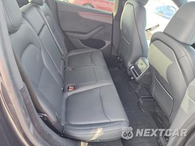 Zdjęcie 10 z 12 samochodu: 2026 TESLA MODEL Y VIN:7SAYGDED9TA707105 - miniatura