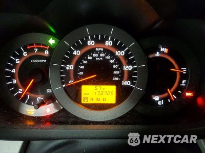 Zdjęcie 9 z 13 samochodu: 2010 TOYOTA RAV4 LIMITED VIN:JTMYF4DV6AD018592 - miniatura
