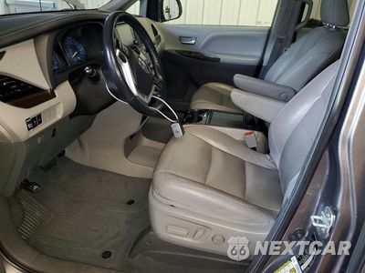 Zdjęcie 7 z 13 samochodu: 2019 TOYOTA SIENNA XLE PREMIUM 7-PASSENGER VIN:5TDDZ3DC6KS227092 - miniatura