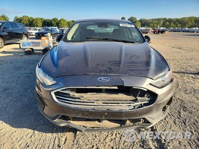 Piąte zdjęcie samochodu w środku: 2019 FORD FUSION SE VIN:3FA6P0LU5KR189824 - miniatura