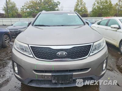Piąte zdjęcie samochodu w środku: 2015 KIA SORENTO LX VIN:5XYKTDA62FG642569 - miniatura