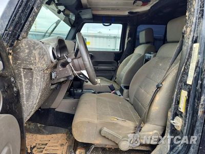 Zdjęcie 7 z 13 samochodu: 2008 JEEP WRANGLER UNLIMITED SAHARA VIN:1J4GA59118L534309 - miniatura