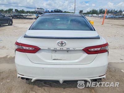 Zdjęcie 6 z 12 samochodu: 2018 TOYOTA CAMRY XSE VIN:4T1B61HK9JU157311 - miniatura