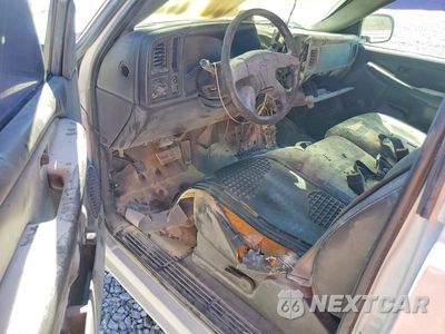 Zdjęcie 8 z 12 samochodu: 2005 CHEVROLET SILVERADO C1500 VIN:1GCEC14X15Z273378 - miniatura