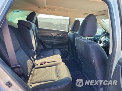 Zdjęcie 10 z 12 samochodu: 2018 NISSAN ROGUE SV VIN:JN8AT2MT6JW451478 - miniatura