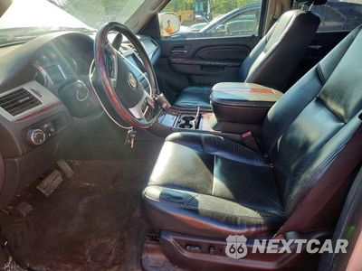 Zdjęcie 7 z 12 samochodu: 2010 CADILLAC ESCALADE LUXURY VIN:1GYUKBEF0AR172217 - miniatura