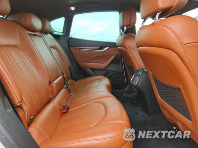 Zdjęcie 11 z 13 samochodu: 2018 MASERATI LEVANTE VIN:ZN661XUA1JX274222 - miniatura