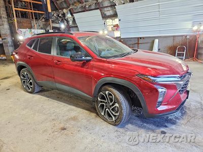 Czwarte zdjęcie samochodu z boku: 2025 CHEVROLET TRAX 2RS VIN:KL77LJEP9SC105037 - miniatura