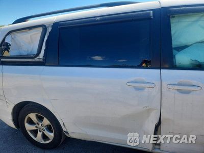 Zdjęcie 11 z 13 samochodu: 2013 TOYOTA SIENNA VIN:5TDKK3DC6DS324209 - miniatura
