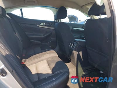 Zdjęcie 10 z 13 samochodu: 2017 NISSAN MAXIMA 3.5 S VIN:1N4AA6AP9HC423742 - miniatura