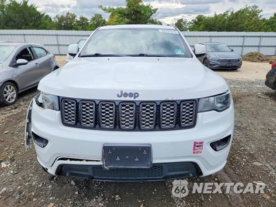 Piąte zdjęcie samochodu w środku: 2018 JEEP GRAND CHEROKEE LAREDO VIN:1C4RJFAG0JC367385 - miniatura