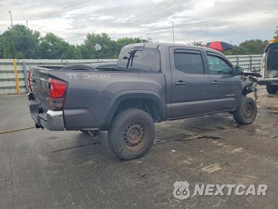 Trzecie zdjęcie samochodu z tyłu: 2018 TOYOTA TACOMA TRD OFF-ROAD VIN:5TFCZ5AN3JX138263 - miniatura