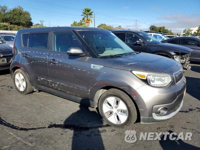 Czwarte zdjęcie samochodu z boku: 2016 KIA SOUL EV BASE VIN:KNDJP3AE1G7012929 - miniatura