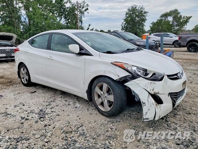 Czwarte zdjęcie samochodu z boku: 2013 HYUNDAI ELANTRA GLS VIN:5NPDH4AE3DH411879 - miniatura