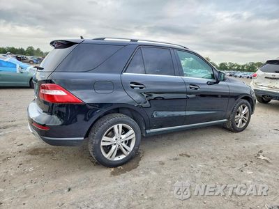 Trzecie zdjęcie samochodu z tyłu: 2013 MERCEDES-BENZ ML 350 4MATIC VIN:4JGDA5HB0DA159145 - miniatura
