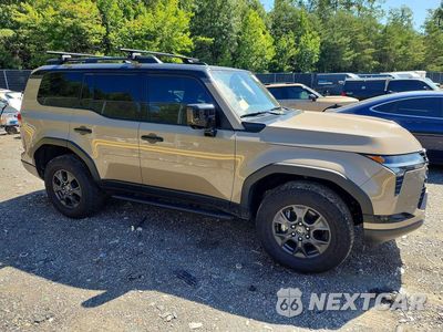 Czwarte zdjęcie samochodu z boku: 2024 LEXUS GX 550 OVERTRAIL+ VIN:JTJTBCDX7R5023787 - miniatura