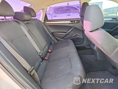 Zdjęcie 10 z 12 samochodu: 2012 VOLKSWAGEN PASSAT S VIN:1VWAP7A30CC103226 - miniatura