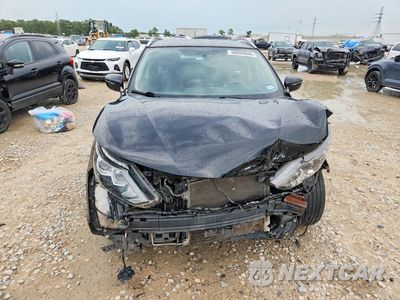 Piąte zdjęcie samochodu w środku: 2017 NISSAN ROGUE SPORT SV VIN:JN1BJ1CP0HW007031 - miniatura