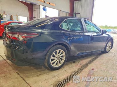 Trzecie zdjęcie samochodu z tyłu: 2021 TOYOTA CAMRY LE VIN:4T1C11AK0MU448636 - miniatura