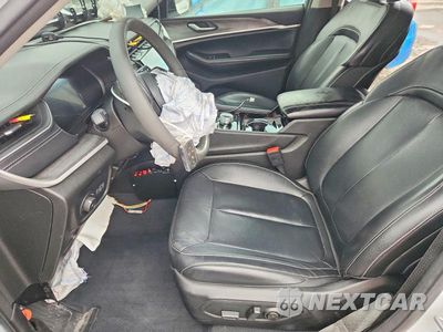 Zdjęcie 7 z 13 samochodu: 2023 JEEP GRAND CHEROKEE L LIMITED VIN:1C4RJKBG4P8704711 - miniatura
