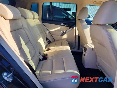 Zdjęcie 10 z 12 samochodu: 2009 VOLKSWAGEN TIGUAN S VIN:WVGAV75N09W502662 - miniatura