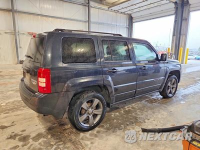 Trzecie zdjęcie samochodu z tyłu: 2014 JEEP PATRIOT LATITUDE VIN:1C4NJPFA4ED730263 - miniatura
