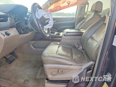 Zdjęcie 7 z 13 samochodu: 2017 CHEVROLET SUBURBAN C1500 LT VIN:1GNSCHKC8HR136364 - miniatura