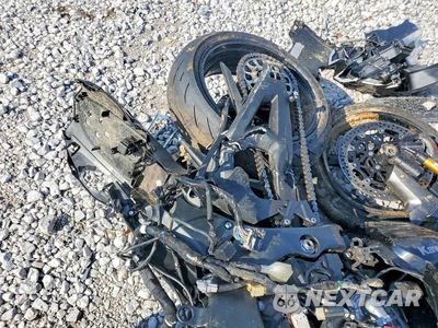 Piąte zdjęcie samochodu w środku: 2026 KAWASAKI ZX1003 B VIN:JKBZXXB17TA001006 - miniatura