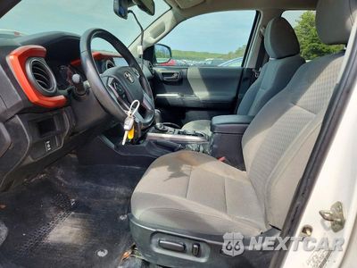 Zdjęcie 7 z 12 samochodu: 2020 TOYOTA TACOMA SR5 V6 VIN:3TMCZ5AN6LM292507 - miniatura