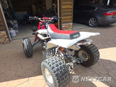 Trzecie zdjęcie samochodu z tyłu: 2000 Yamaha Banshee 350 ATV VIN:JY43GG03XYA010180 - miniatura