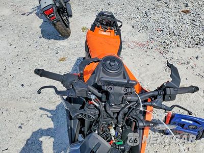 Piąte zdjęcie samochodu w środku: 2024 KTM 390 DUKE VIN:MD2JPJ403RN264520 - miniatura
