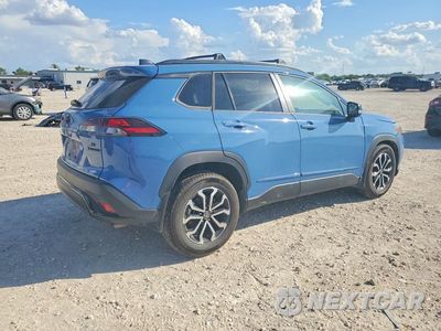Trzecie zdjęcie samochodu z tyłu: 2026 TOYOTA COROLLA CROSS HYBRID SE VIN:7MUFBABG4TV092144 - miniatura