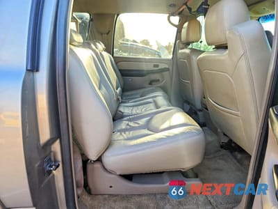 Zdjęcie 11 z 14 samochodu: 2003 CHEVROLET SUBURBAN K2500 VIN:3GNGK26U53G222166 - miniatura