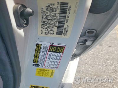 Zdjęcie 12 z 12 samochodu: 2013 TOYOTA COROLLA LE VIN:5YFBU4EE5DP151212 - miniatura