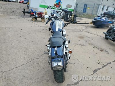Czwarte zdjęcie samochodu z boku: 2009 HARLEY-DAVIDSON XL1200 C VIN:1HD1CT3179K407587 - miniatura